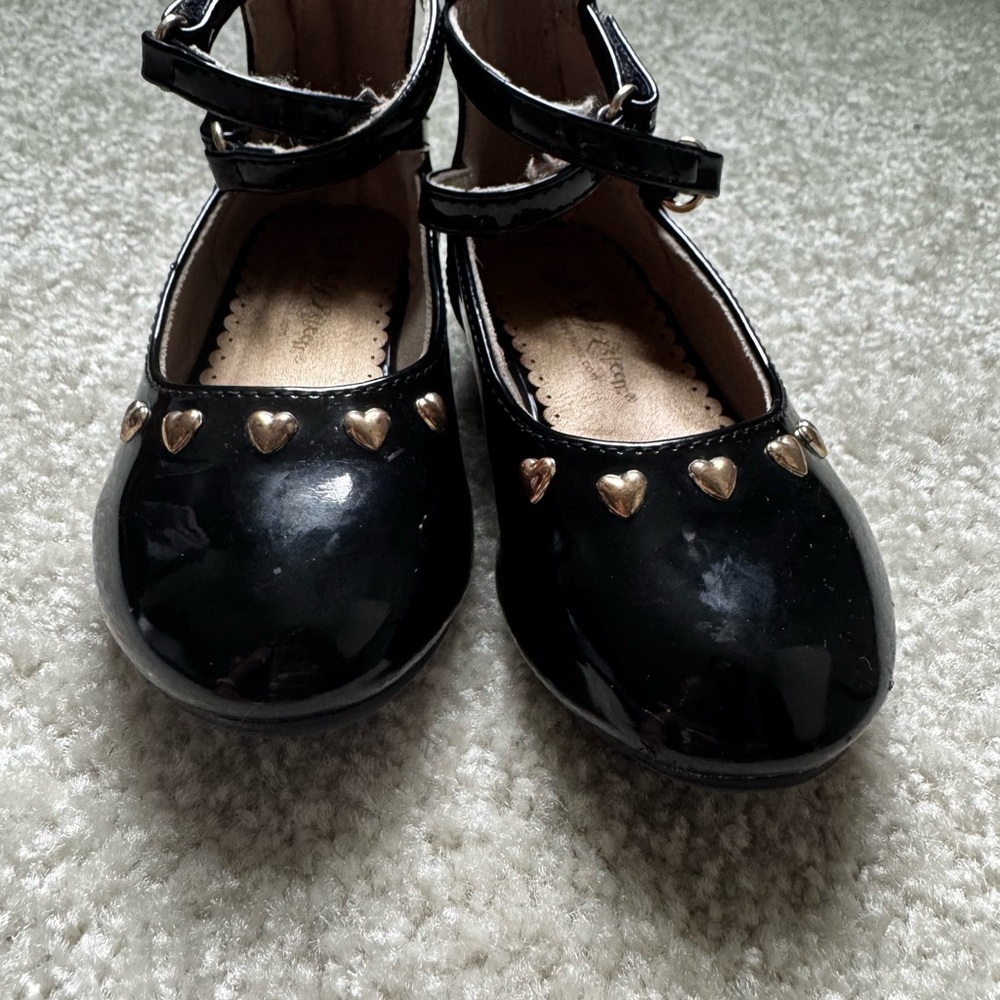Black Patent Leather Mary Jane Shoes - Picture 4 of 8